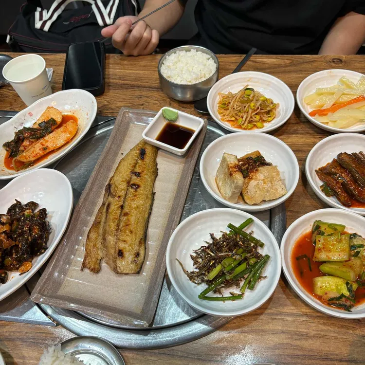 현지네식당 대표 사진