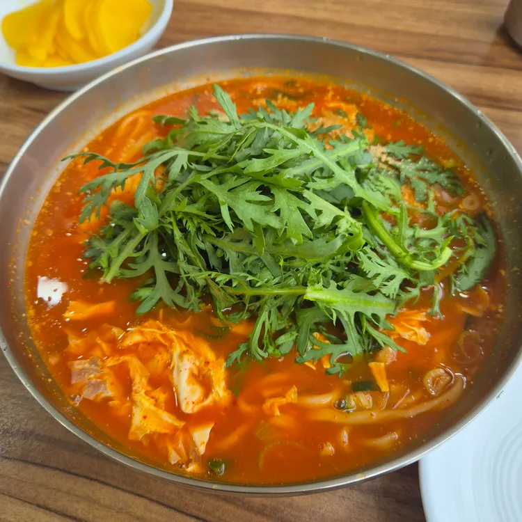 공주얼큰이칼국수 대표 사진