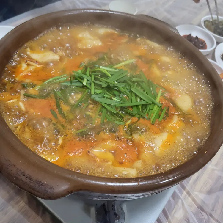송이네 손수제비 삼계탕 대표 사진