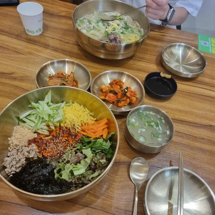 고좌리뼈칼국수 대표 사진