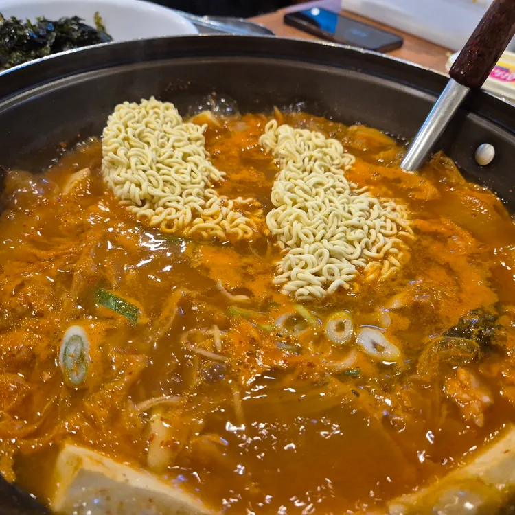 옛날생돼지김치찌개 대표 사진