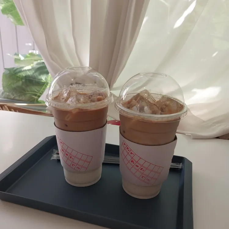 여전히행복한지금 대표 사진