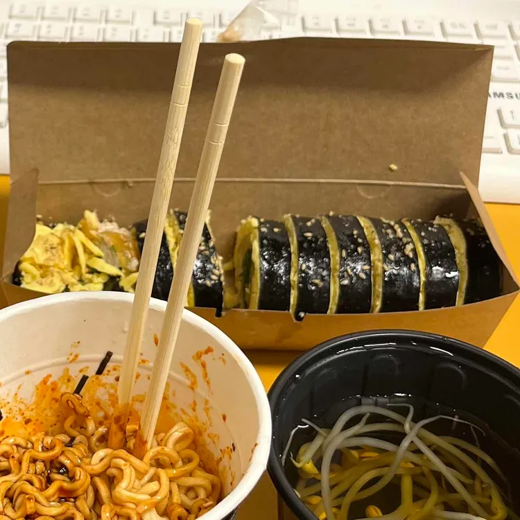 김빠압 대표 사진