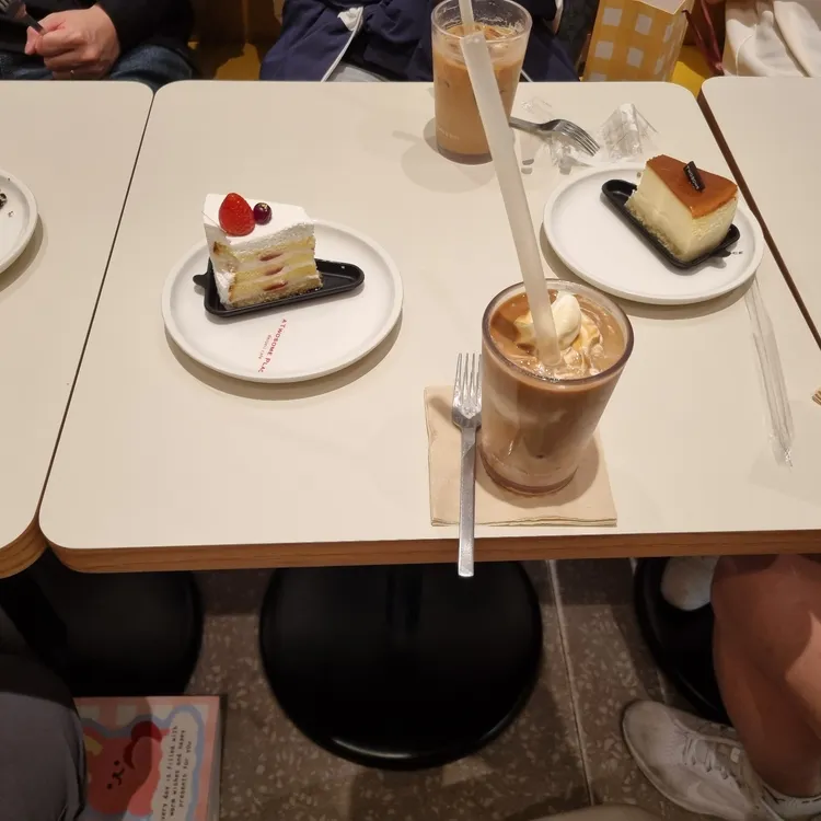 투썸플레이스 대표 사진