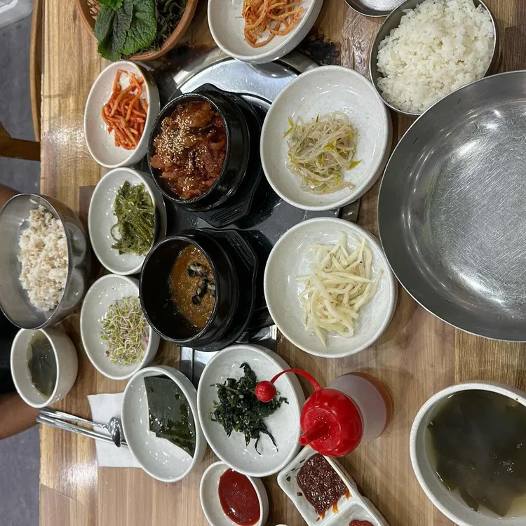 풀잎보리쌈밥생고기 대표 사진