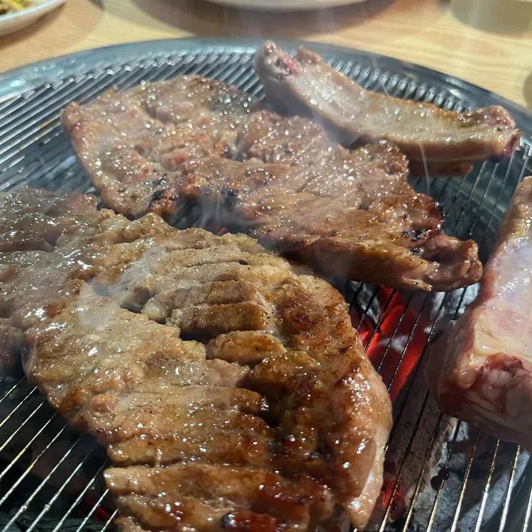 우리동네숯불갈비정육식당 대표 사진