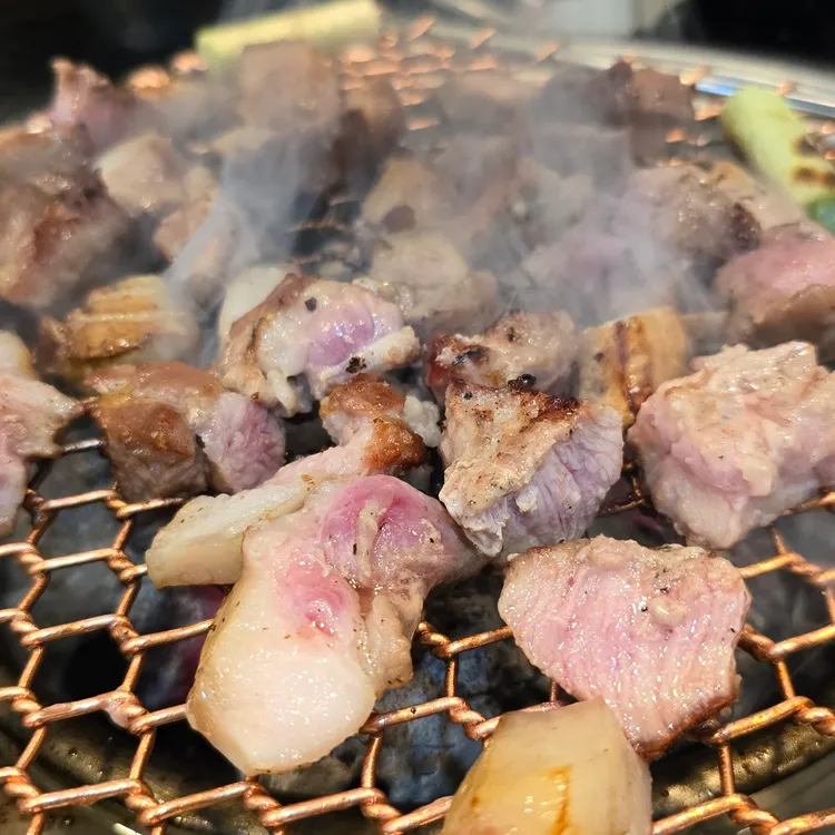 꺼멍도야지 대표 사진