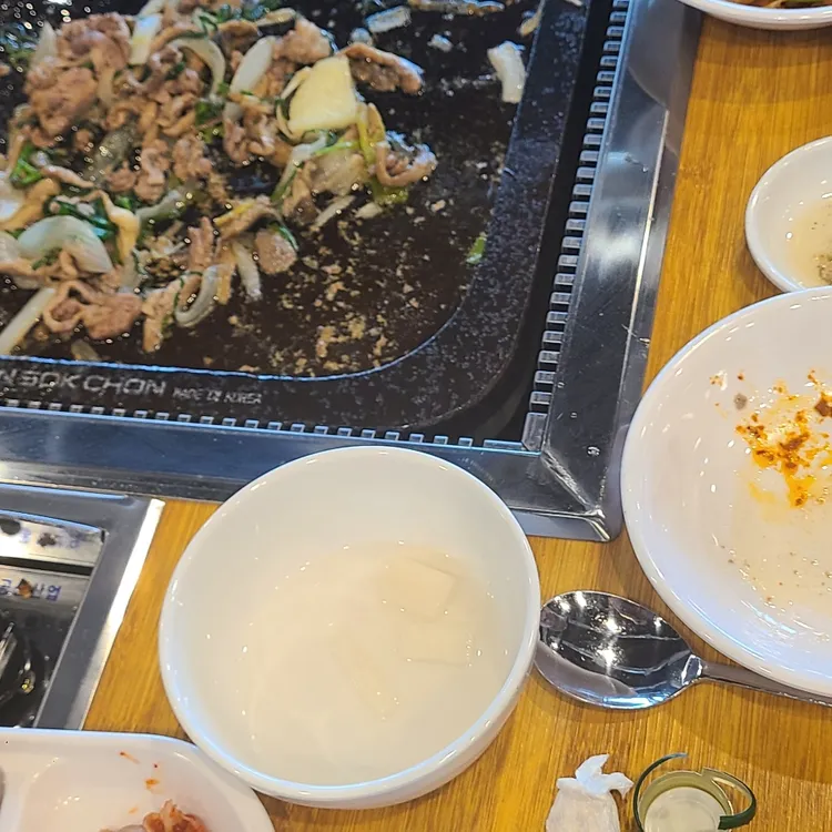 황금오리주물럭돌판구이 대표 사진