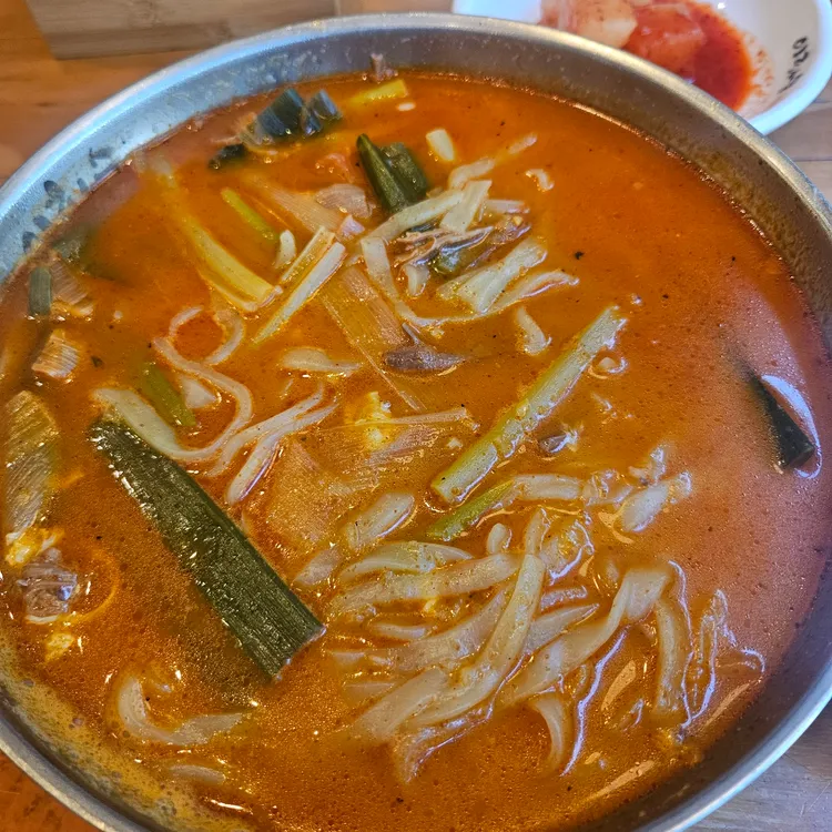 이화수전통육개장 대표 사진