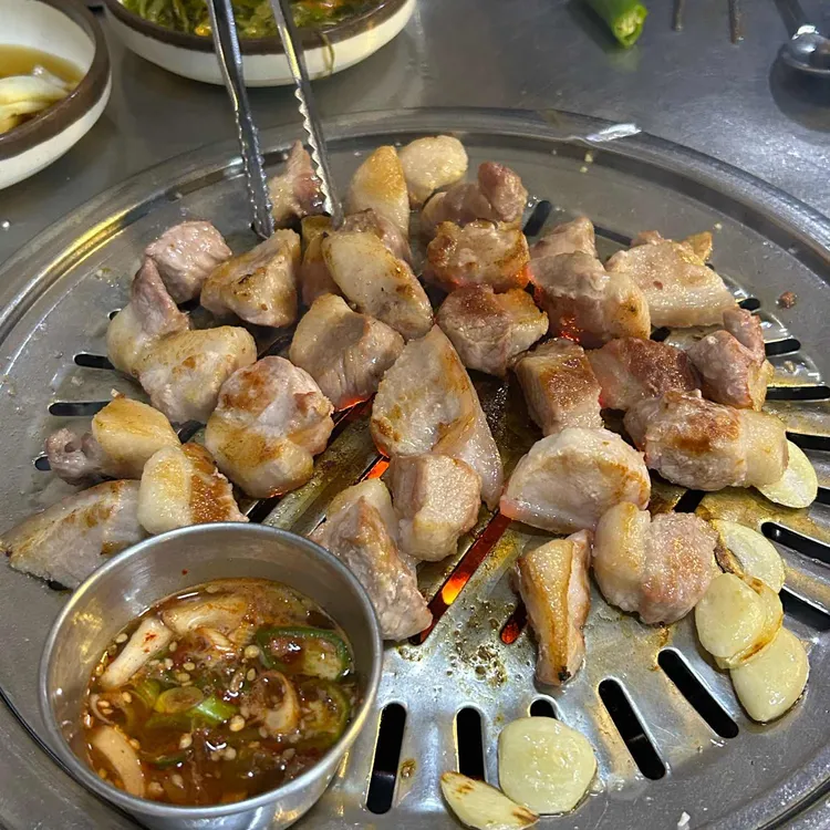 명리동식당 대표 사진