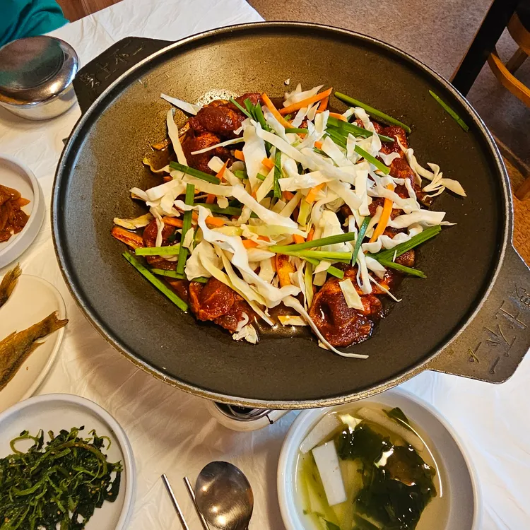 구드래 돌쌈밥 대표 사진