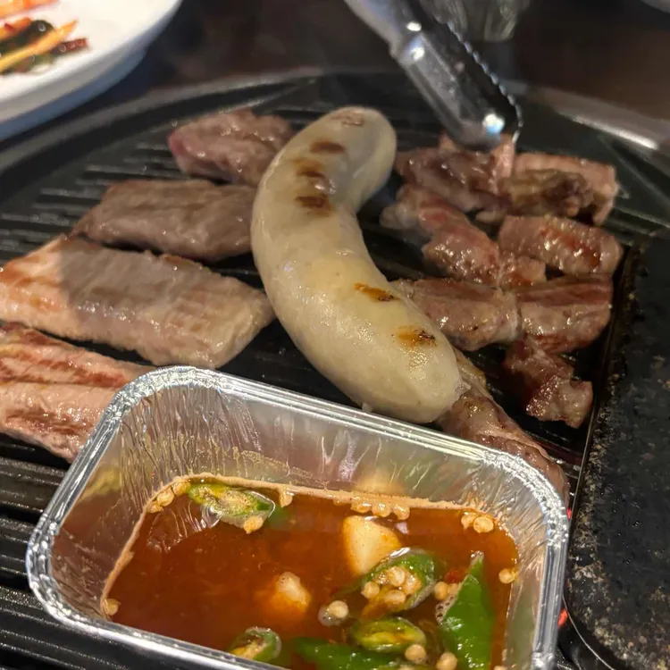 흑돼지삼백식당 대표 사진
