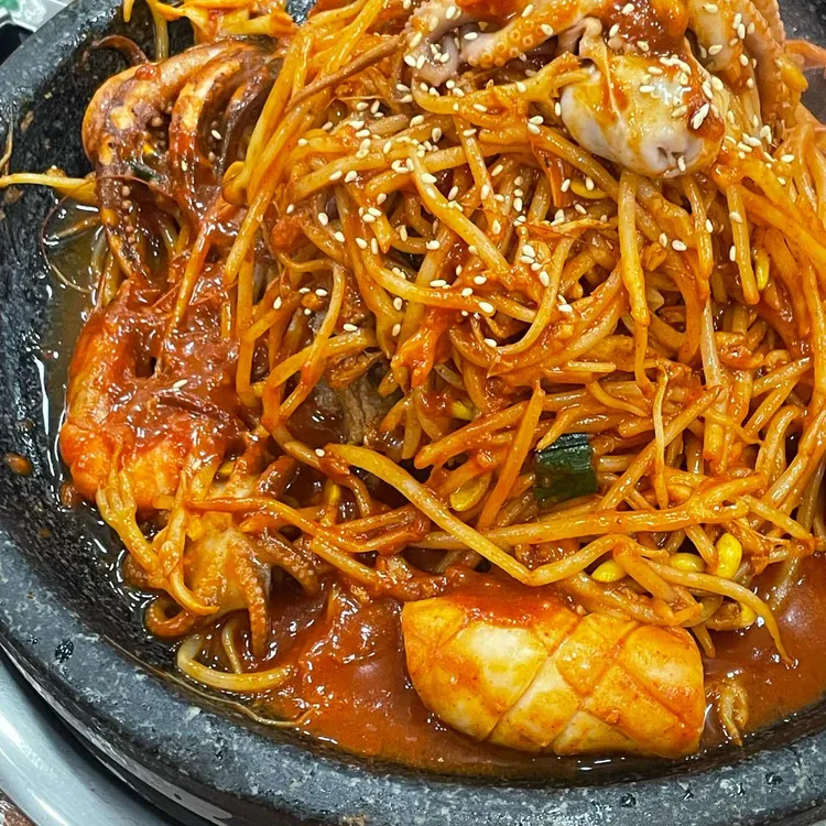 돌솟해물뼈찜 대표 사진