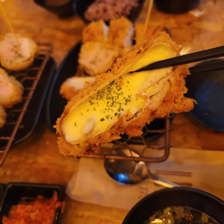 정성카츠 대표 사진