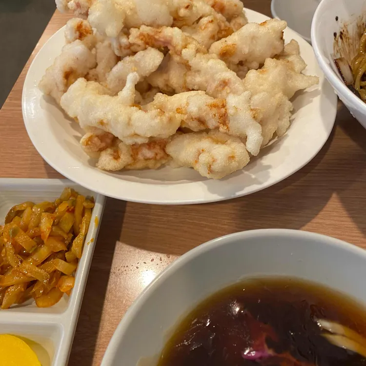 탕옌 대표 사진