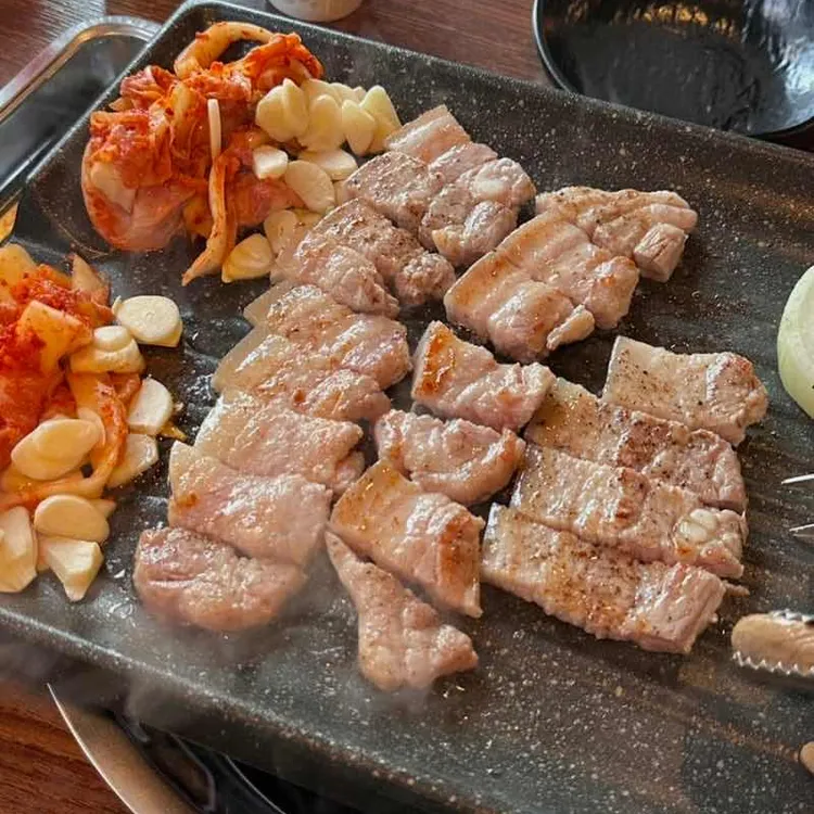 연남 흑돼지 - 연남동 삼겹살, 흑돼지오겹 맛집 | 다이닝코드, 빅데이터 맛집검색