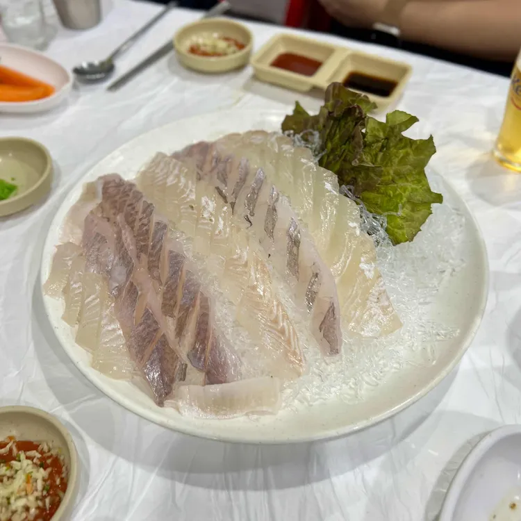 중동막썰어횟집 대표 사진
