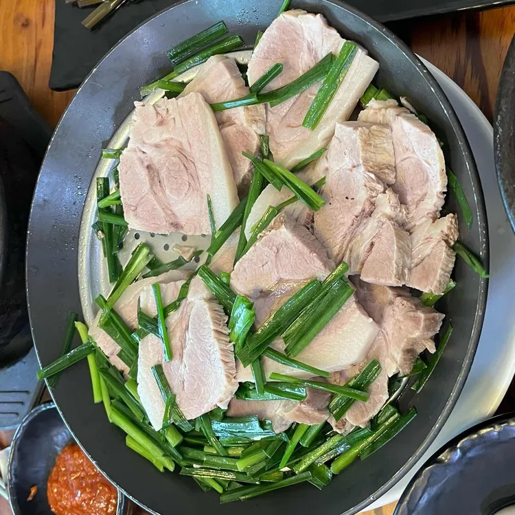 꽃돼지국밥 대표 사진