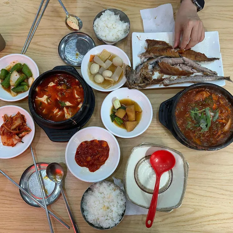 오리와돼지 대표 사진