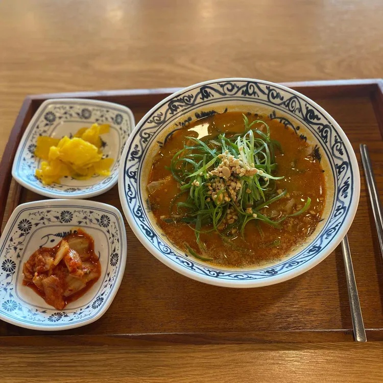 돌담땅콩국수 대표 사진