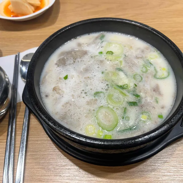 돈수백 대표 사진