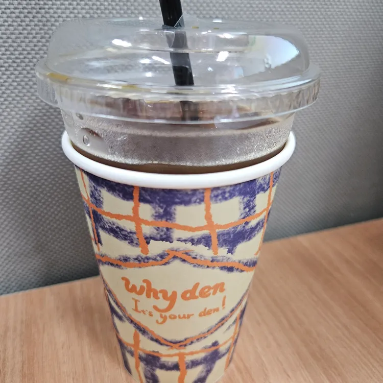 Whyden 대표 사진