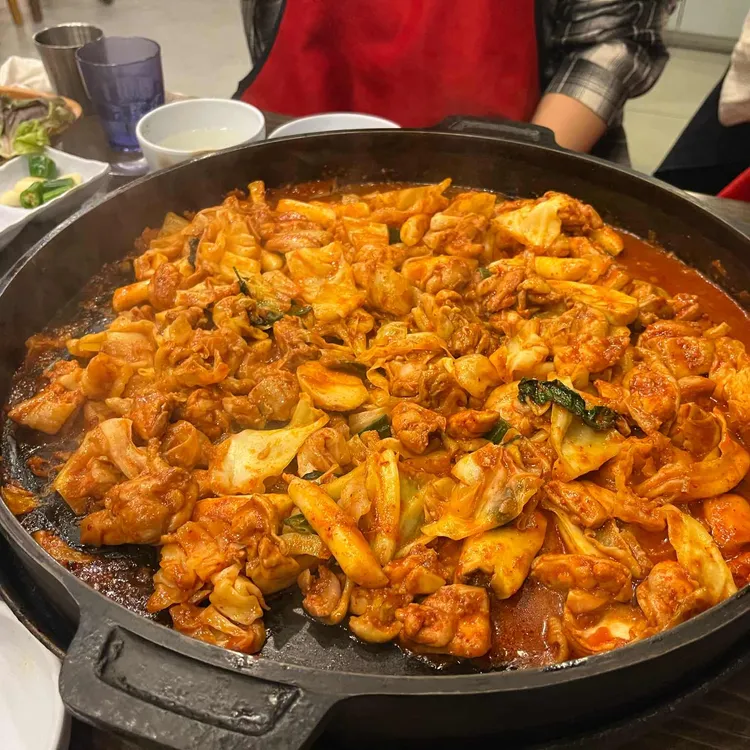 신춘천닭갈비 대표 사진