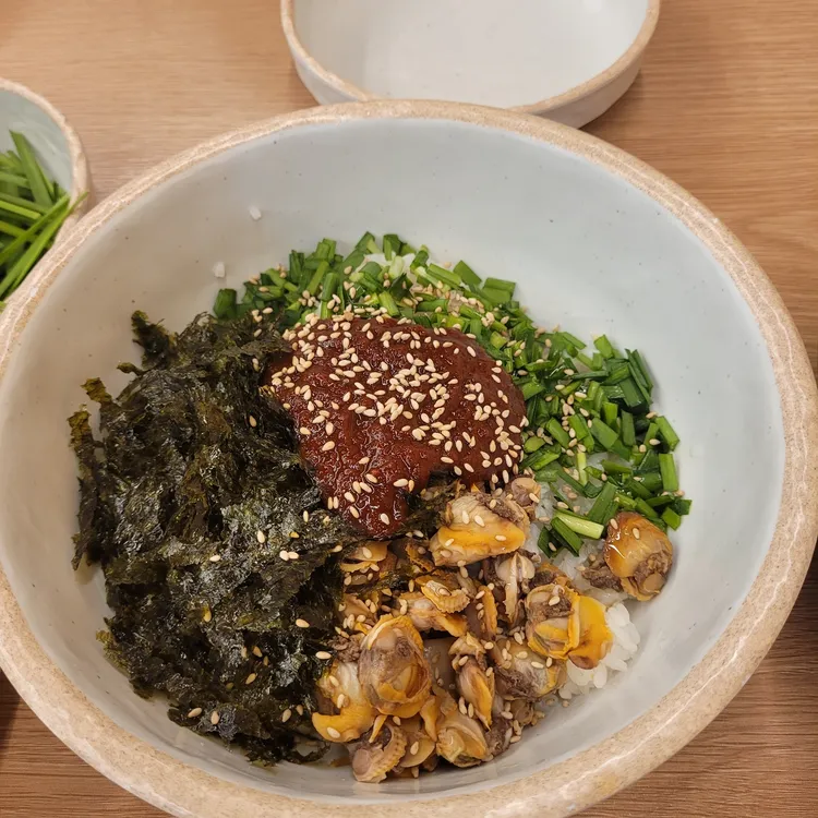 고향 엄마손 생바지락 칼국수 대표 사진