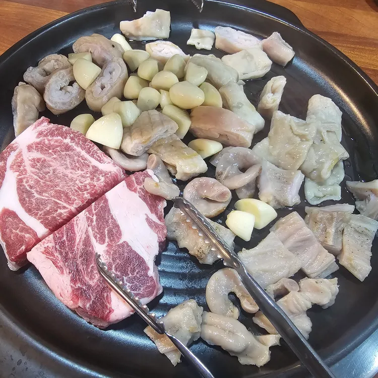 무공해옹기곱창막창구이 대표 사진