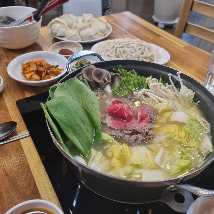 만두 칼국수 예닮상회 대표 사진