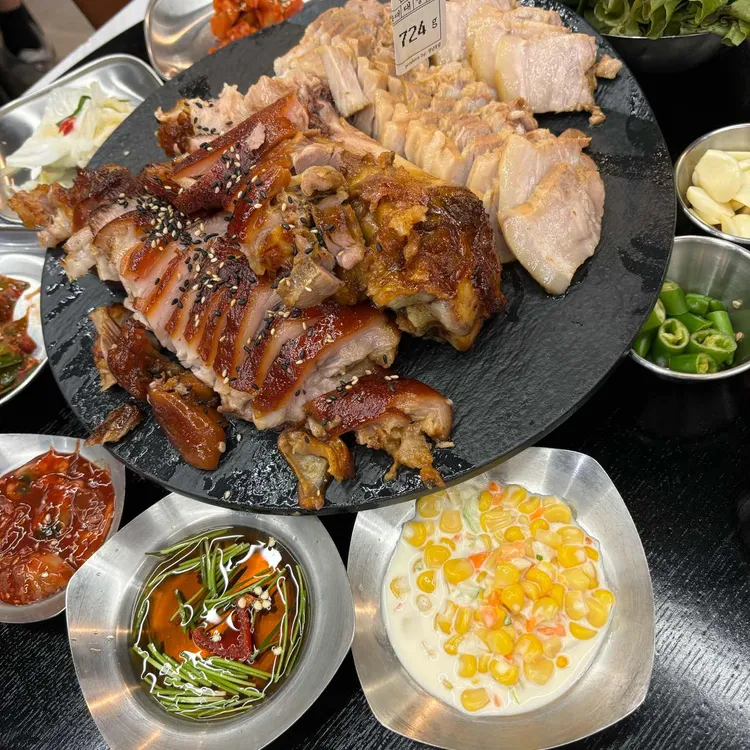 청년족발 대표 사진