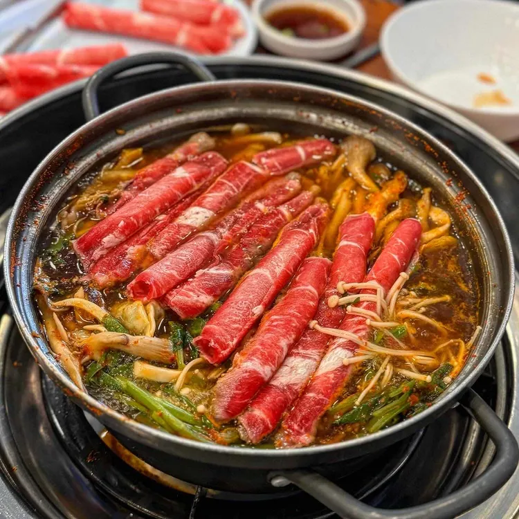 괜찮은버섯샤브칼국수 대표 사진