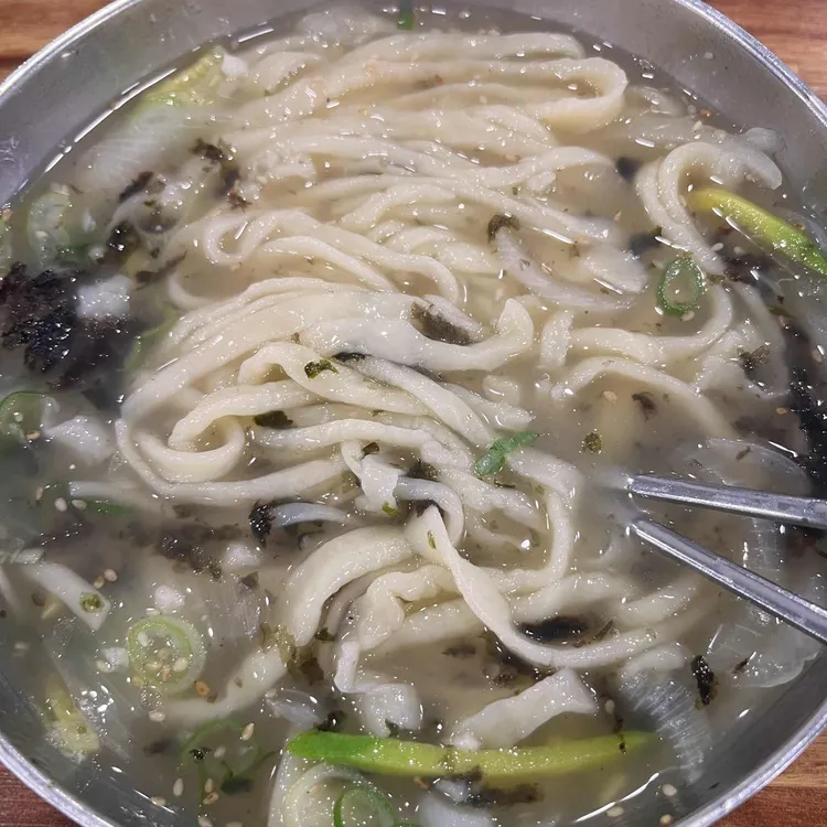 홍두깨 손 칼국수 대표 사진