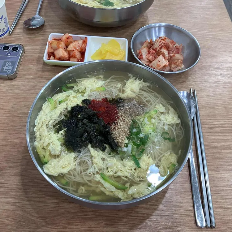 명동국수 대표 사진