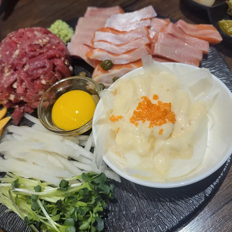 육회한연어 대표 사진