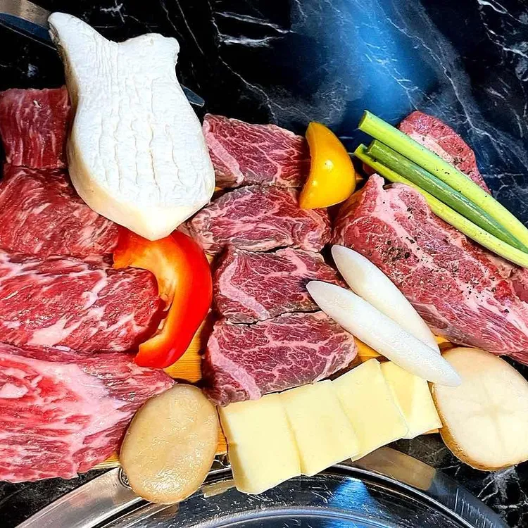 육랩 대표 사진