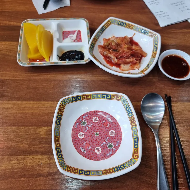 뜬돌반점 대표 사진