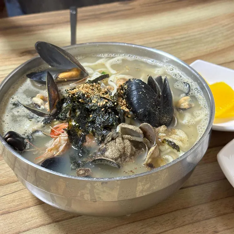 소문난 해물칼국수&왕돈까스 대표 사진