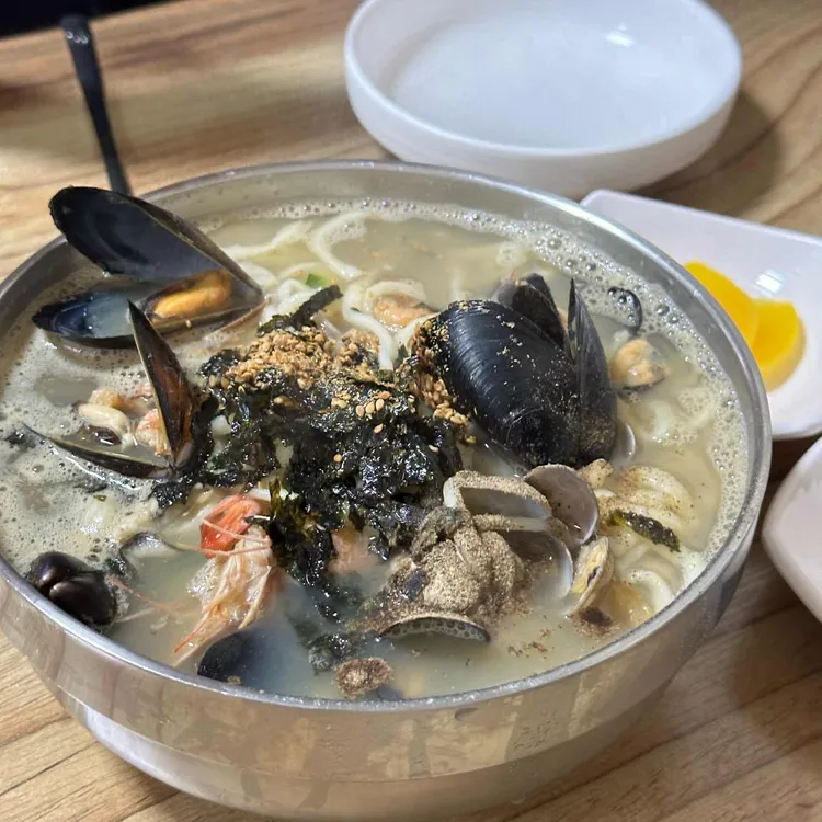 소문난 해물칼국수&왕돈까스 대표 사진