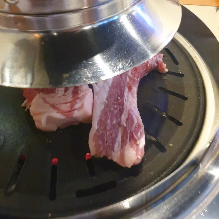 고기굽는남자 대표 사진