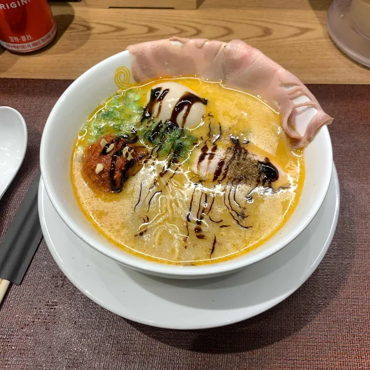 멘지 대표 사진