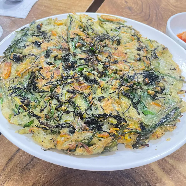 고궁보말손칼국수 대표 사진