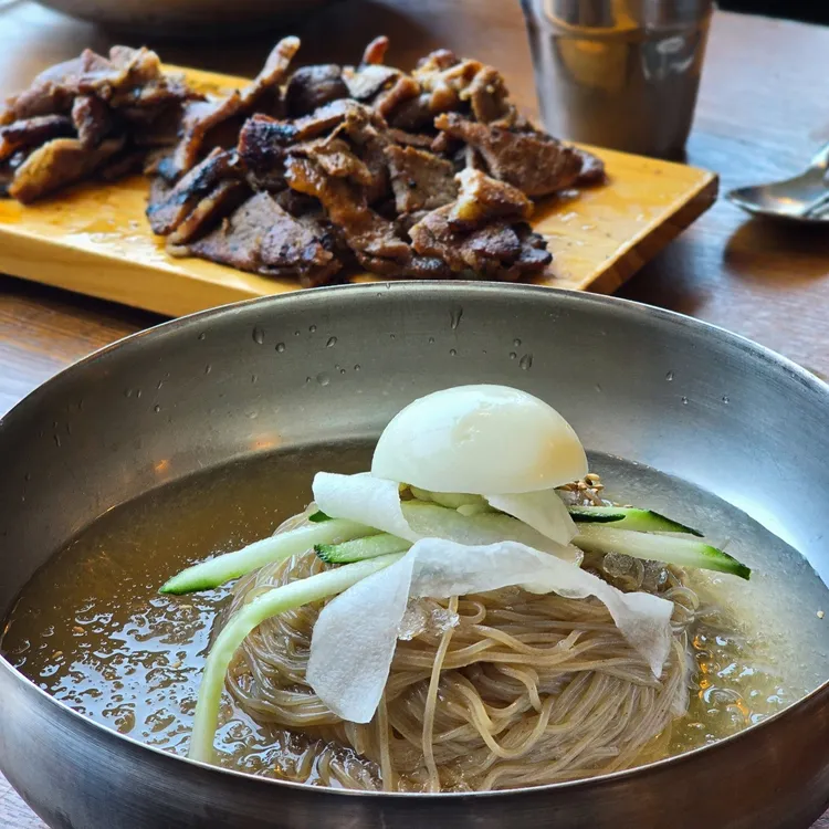 육쌈냉면 대표 사진