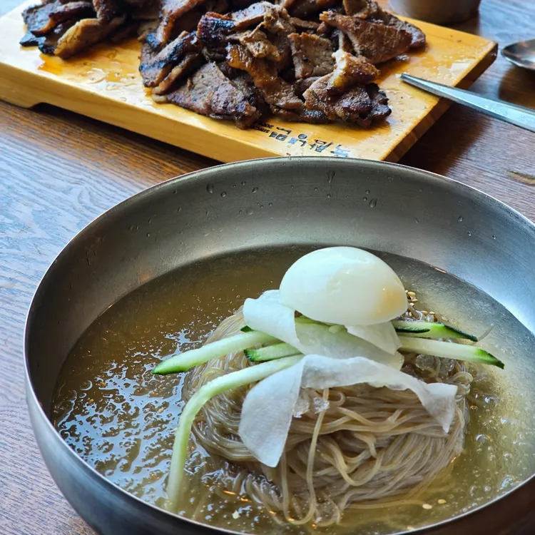 육쌈냉면 대표 사진