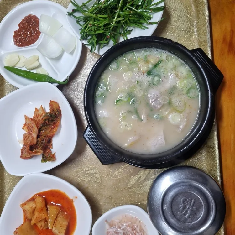 한일돼지국밥 대표 사진