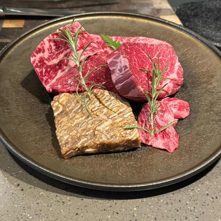 우마담 호수 대표 사진