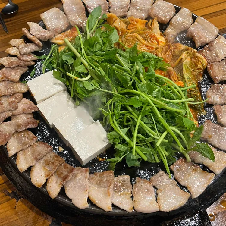 무쇠김치삼겹 대표 사진