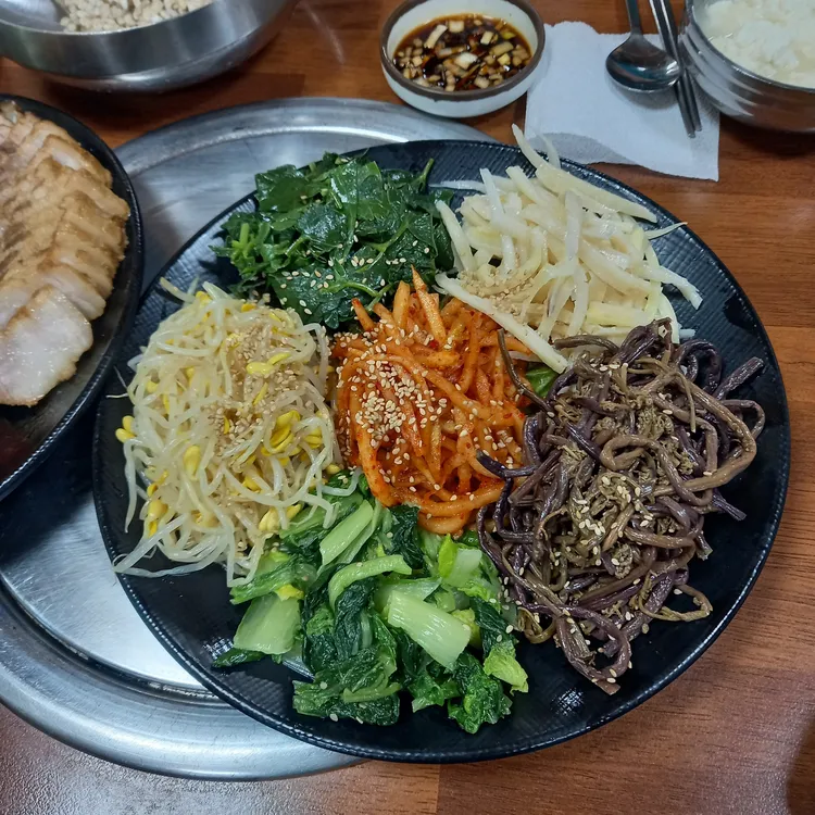 언덕마루가평잣두부집 사진