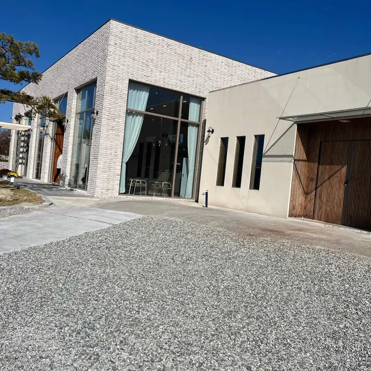 피네 대표 사진