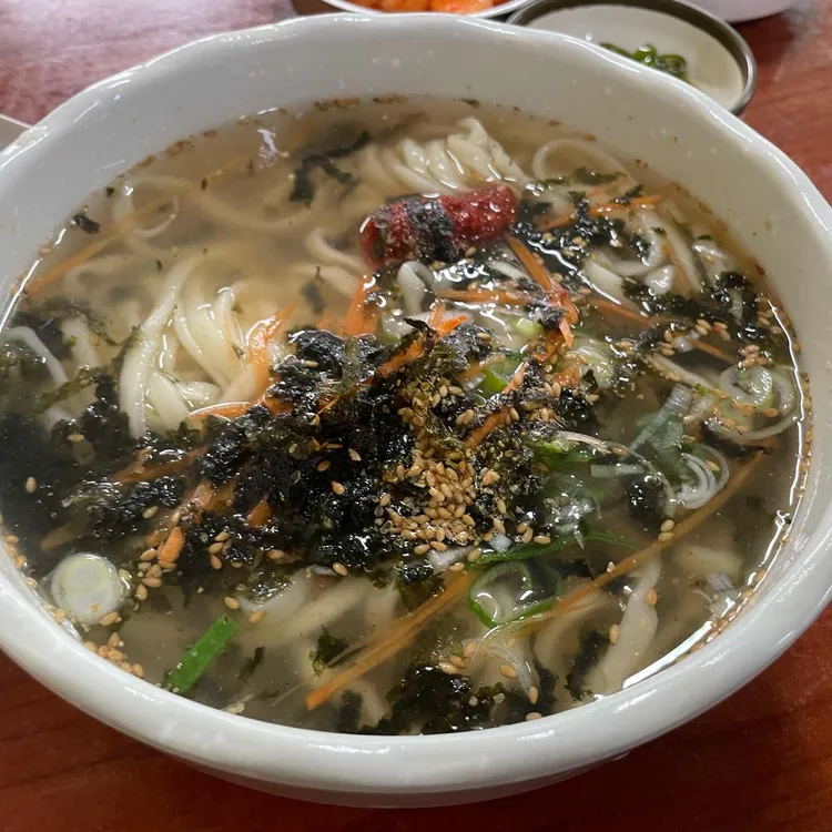 돼랑이투칼국수 대표 사진